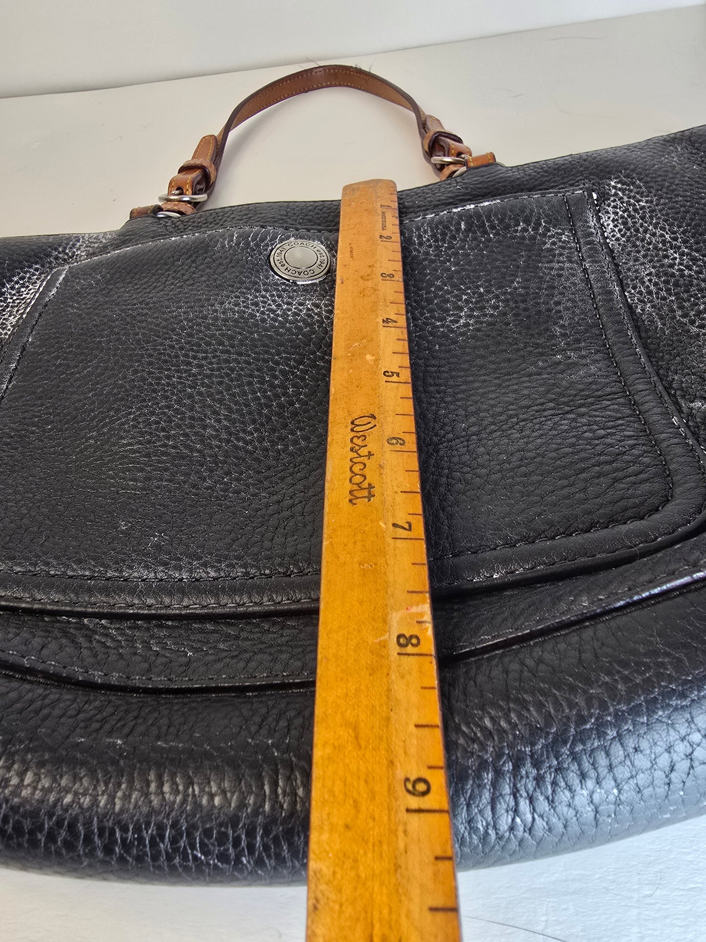 Coach Chelsea East West Black Pebbled Leather Tote Magnetic Inside Pockets Zip