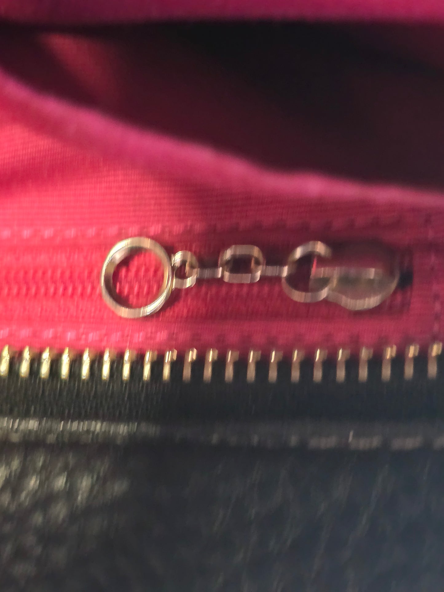 Coach Chelsea East West Black Pebbled Leather Tote Magnetic Inside Pockets Zip