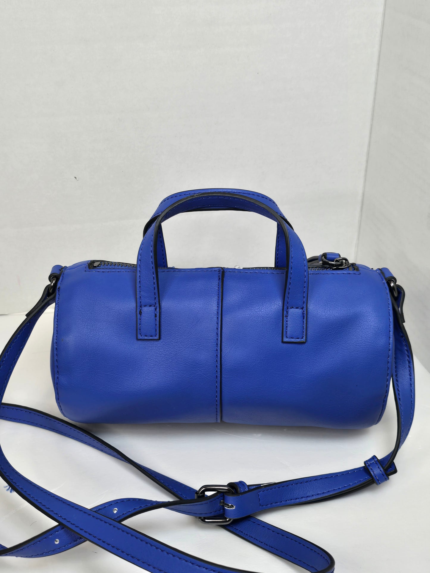 Simply Vera Vera Wang  Cylinder Bag Crossbody Top Handles Zip Adjustable Strap